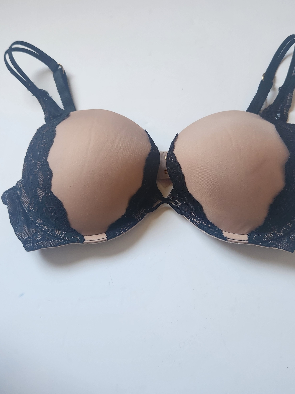 Victoria's Secret VerySexyLine Nude/Tan BlackLace PushUp Plunge/Demi Bra Size36C